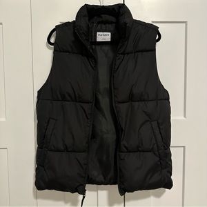 Old Navy Black Puffer Vest- Size Small